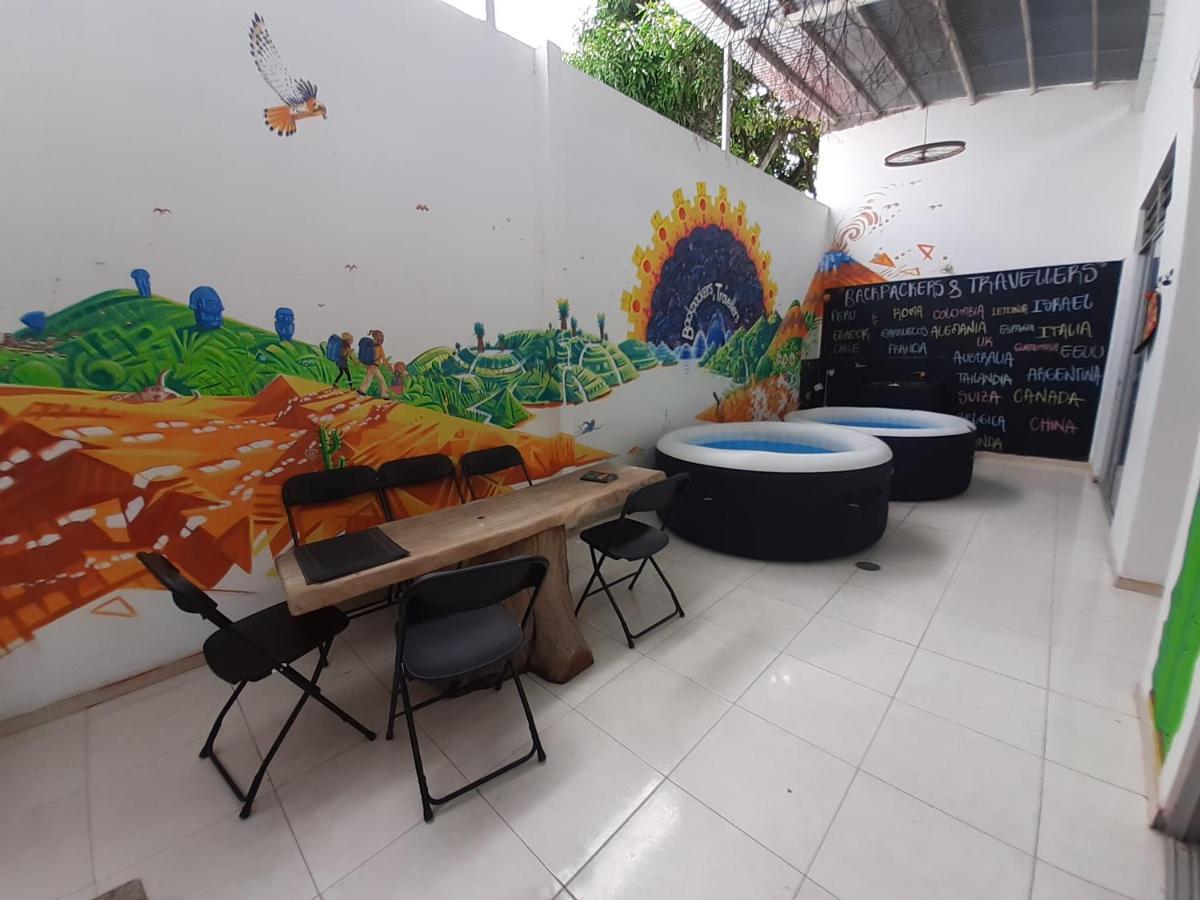Backpackers And Travellers Hostel Neiva  Exteriör bild