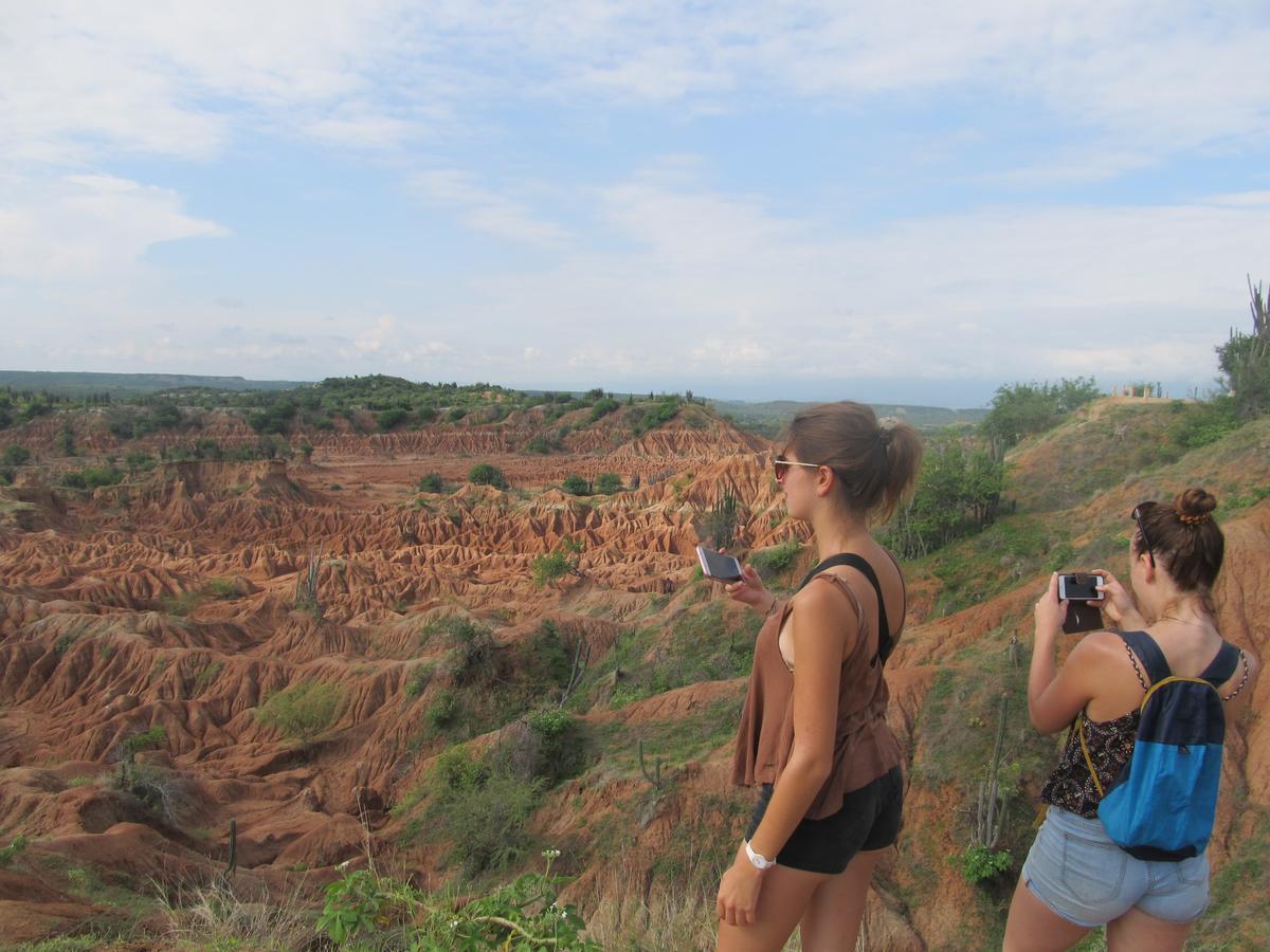 Backpackers And Travellers Hostel Neiva  Exteriör bild