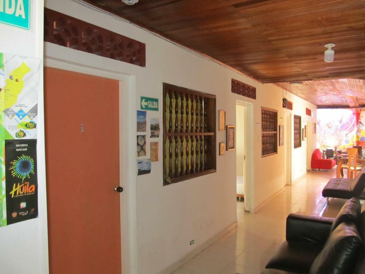 Backpackers And Travellers Hostel Neiva  Exteriör bild