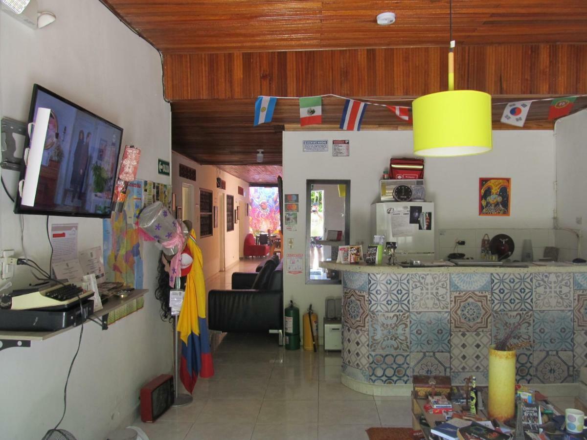 Backpackers And Travellers Hostel Neiva  Exteriör bild