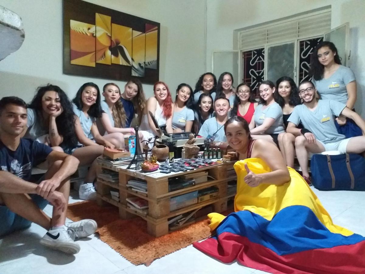 Backpackers And Travellers Hostel Neiva  Exteriör bild